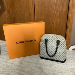 Louis Vuitton Mini Lin Alma PM also listed as LV Alma Mini Lin Canvas version